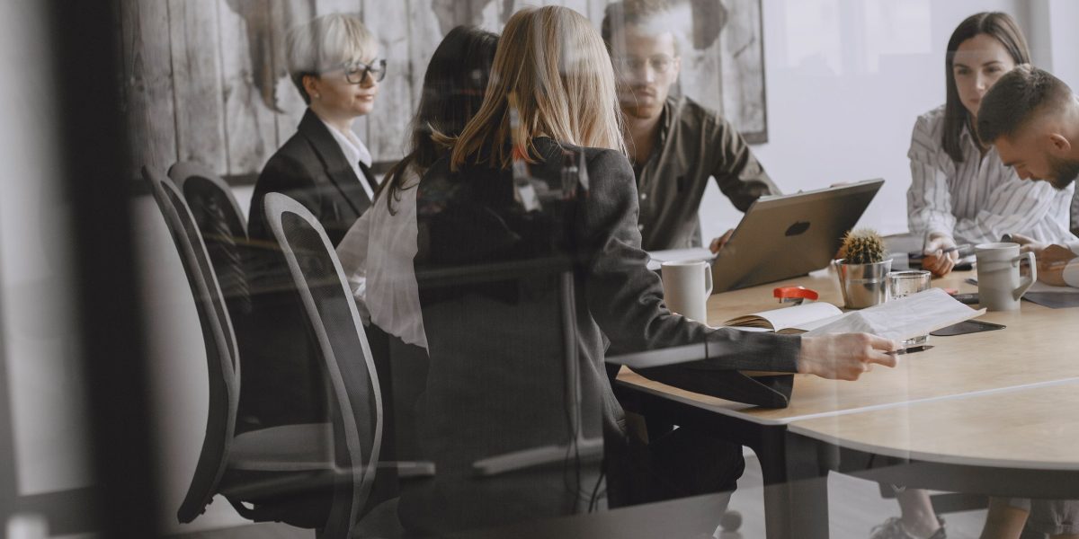 Despite the advancements, many businesses remained cautious about AI adoption in 2025, prioritizing risk assessment.