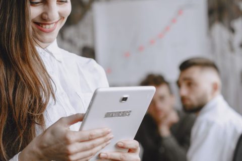 How Vast AI Cuts GPU Costs by 80% for Enterprise Machine Learning