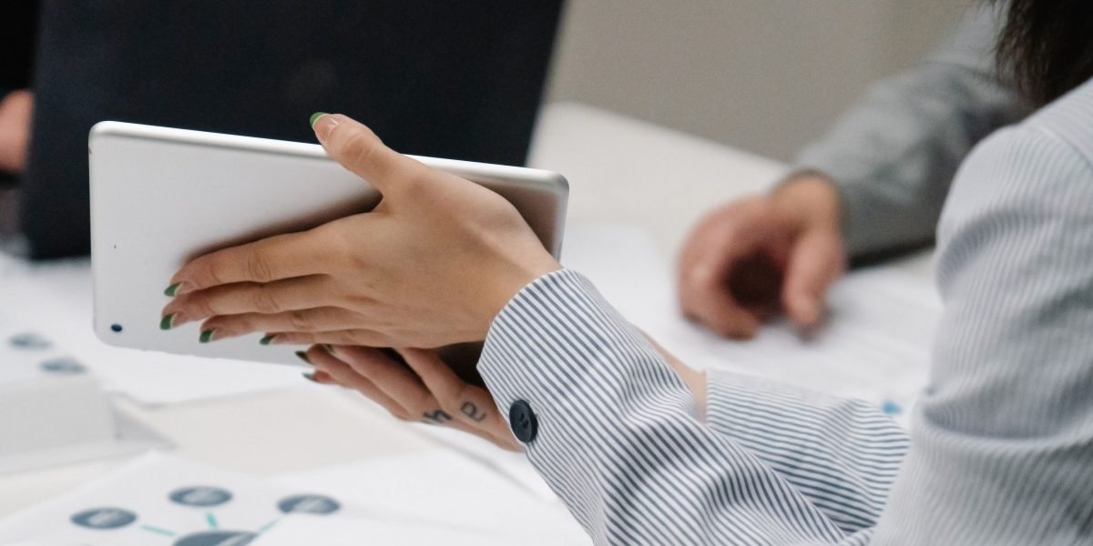 Implement AI Virtual Assistants for Business Growth in 2026